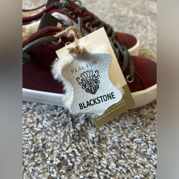 Blackstone NWTReal Lamb Fur Lined Wine colored leather sneaker size 36/5.5 - Picture 7 of 9